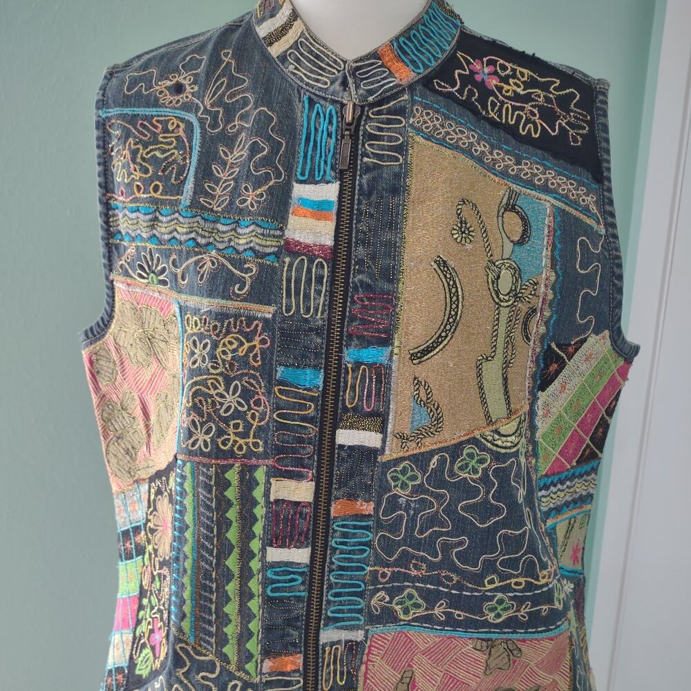 Chico's Mandarin Collar Embroidered Vest Size 2 (Large)